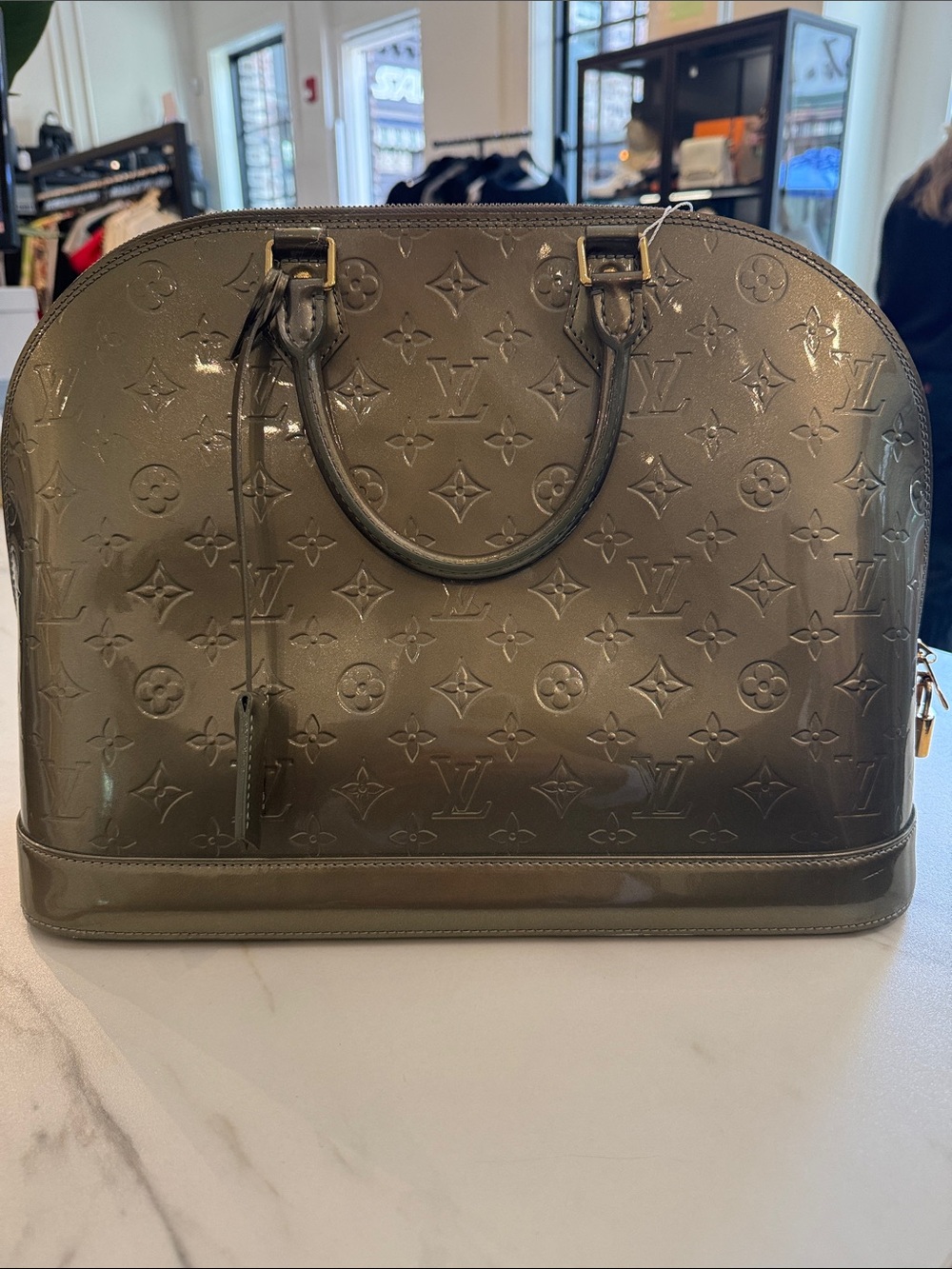 Louis Vuitton Vernis Alma GM